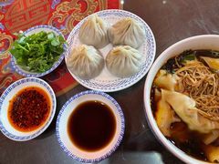 -笑来喜馄饨小笼工坊(通扬路店)