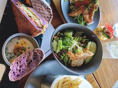 -Cha Café and Bistro