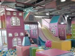 -星舰梦航(广百广场荔胜店)