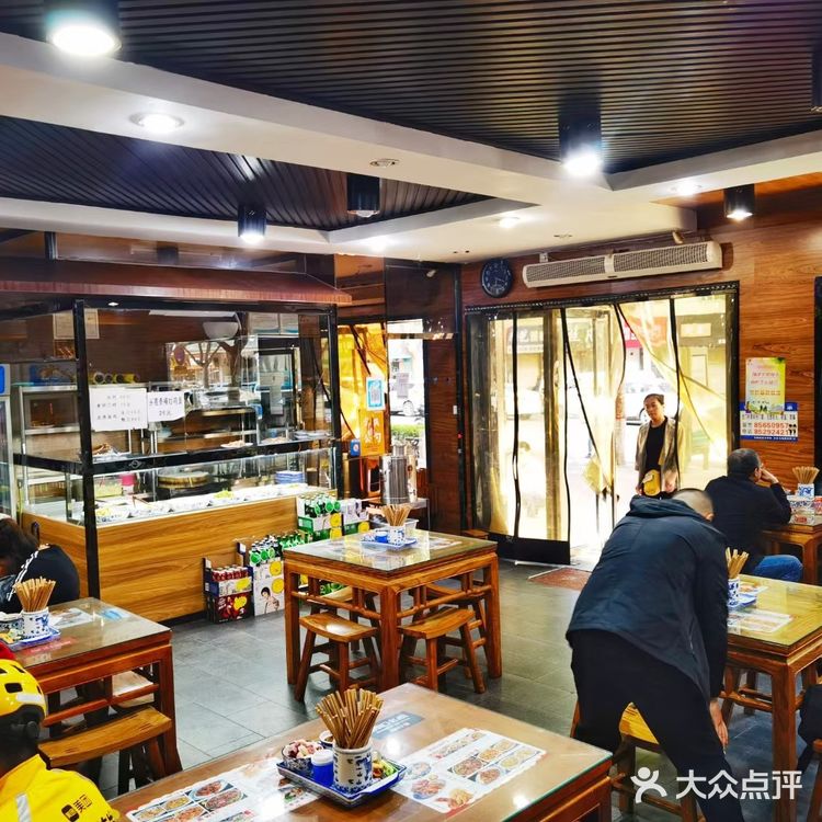 这家葫芦头不光泡馍好吃还有几道招牌菜是别家吃不到