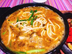 -香巴拉云南餐厅(华莱坞店)