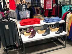 -唯品会(北京国瑞城店)