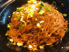 干捞粉丝煲-阿瓦山寨·湘菜现炒·剁椒鱼头王(咸阳总店)