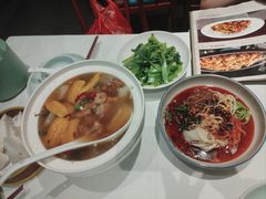 -江城小馆陕南妈妈菜·全球旅行餐厅(钟楼店)