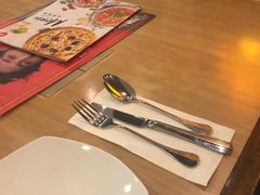 -必胜客(百联又一城店)