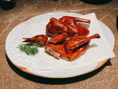 脆皮乳鸽-新荣记(BFC外滩金融中心店)