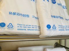 -卡罗酒店(东门晒布地铁站店)