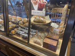 面包甜点陈列柜-多乐之日(和平伊势丹店)