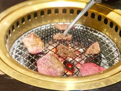 -山川小町·极番烧肉(新地假日广场店)