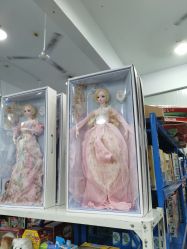 -逝水玩具折扣店