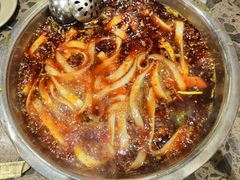 -肖肖酸萝卜鱼火锅(总店)