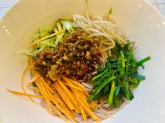 -粉八·云南米线·建水烧烤(常熟路店)