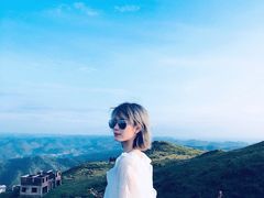 -贵州云顶草原民族风情园