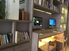 -西安大雁塔科技大学地铁站亚朵酒店