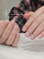-花岐款式专研健康美甲沙龙