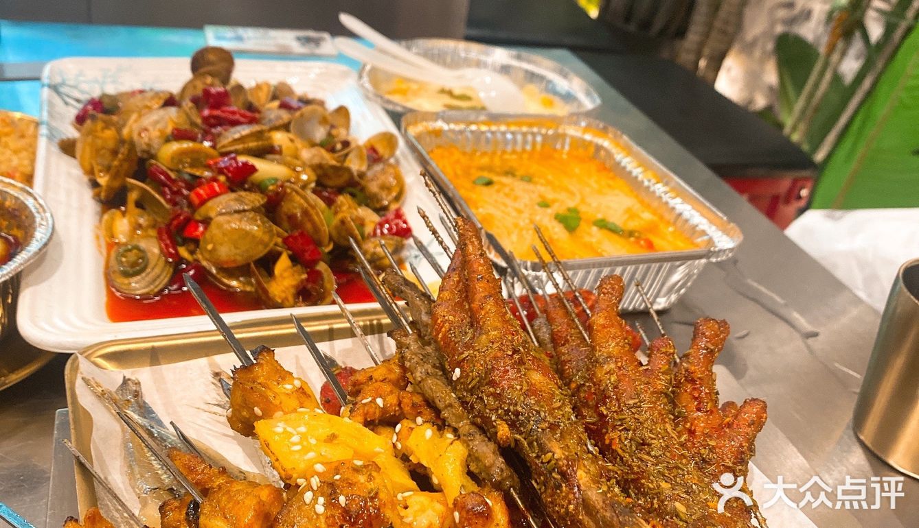 推荐点这个油饼,上面的蘸料不要太好吃