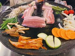 -豚豚家돈돈가韩国锅盖烤肉(新北万达店)