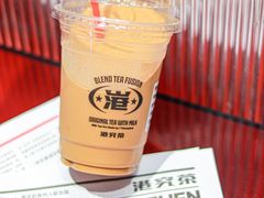 -港究茶·冠军丝袜奶茶(皇庭广场店)