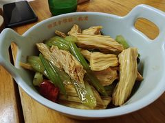 芹菜腐竹-炒豆合作社(东四总店)