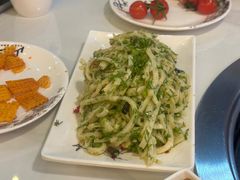 -哈尔滨烧烤·山河村铁锅炖(交大店)