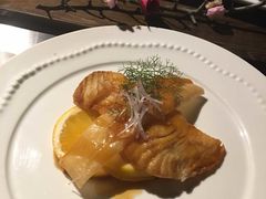 -穹六人间 people 6(岳阳路店)