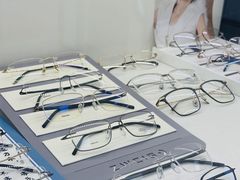 -潘多拉眼镜·蔡司依视路明月(潘家园店)