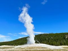 -老忠实间歇泉