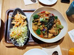 日式咖喱杂蔬鸡肉小麦饭-HELLO 27 意面·沙拉·帕尼尼