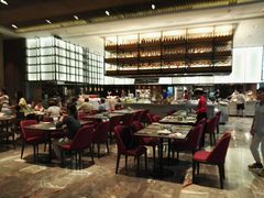 -飨食汇全日制餐厅·昆山皇冠假日酒店(九方店)