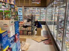 -绿叶子超市(公园大道店)
