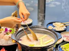 -牛牛和牛海鲜粥底火锅(长虹国际城店)