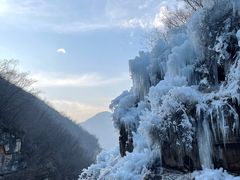 -大平台龙居瀑布旅游区