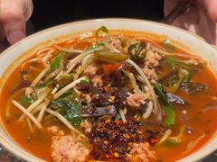 -粉八·云南米线·建水烧烤(常熟路店)