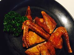红烧乳鸽-汤城小厨•粤菜•靓汤(金宝街店)