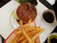 和牛鸭肝汉堡-Salon de The de Joel Robuchon(外滩18号店)