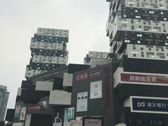 -资和信百货商场