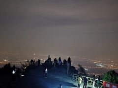 -鬼笑石后山停车场