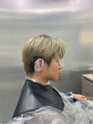 -Tloml salon