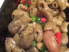 -臻鲜燕海鲜融合餐厅(金陵style店)