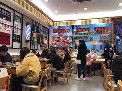 大堂-彩虹站·香港烧腊茶餐厅