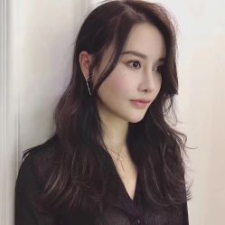 -变画·发型STUDIO