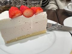 草莓芝士蛋糕-HARBS(渋谷ヒカリエ シンクス店)