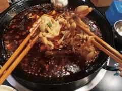 -鸿顺老铁锅美蛙鱼府(解放碑店)