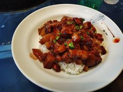 红烧肉焖饭-山东八大碗山东老字号