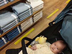 -优衣库(郑州丹尼斯大卫城店)