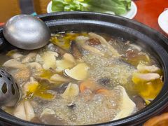 -菌之家·专业纯野生菌火锅·特色炒菌