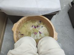 -郑远元专业修脚房(莘朱路店)