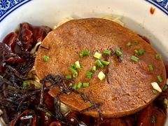 大肠面加素鸡-沪西老弄堂面馆(定西路店)