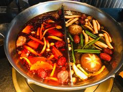 -湊湊火锅·茶憩(新中关购物中心店)