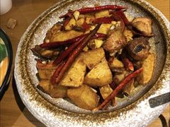 -隔壁老王·家常云南菜(花巷店)